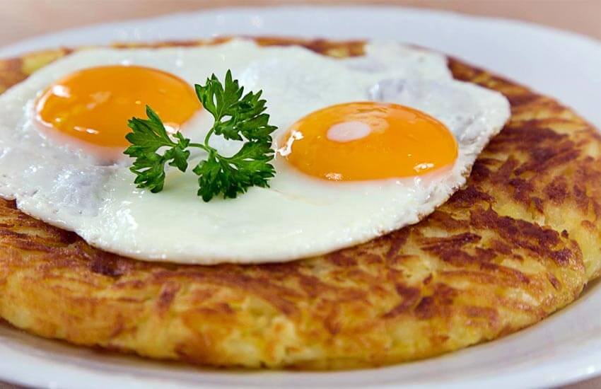 Rösti mit Spiegeleier